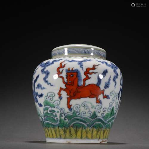 Chinese Qing Dynasty  Clashingcolor Sea Horse Pattern Jar