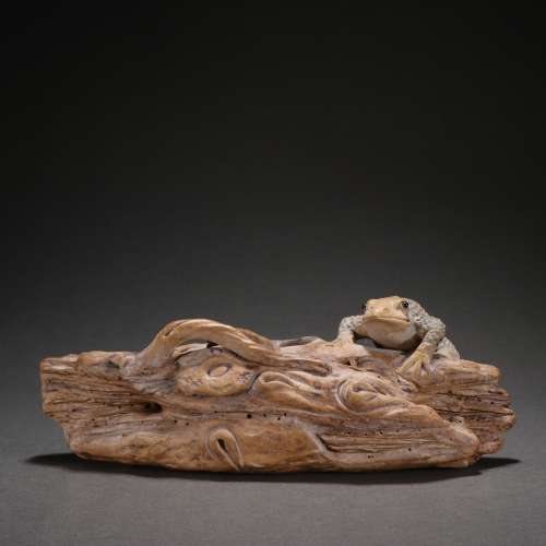 Chinese Qing Dynasty  Rosesand Wood-shape Ornament