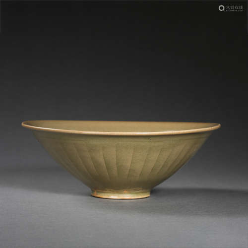YAOZHOU WARE CELADON-GLAZED BOWL IN NORTHERN SONG DYNASTY, C...