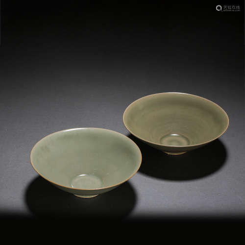 A SET OF CELADON-GLAZED CUPS FROM YAOZHOU WARES OF LATE TANG...
