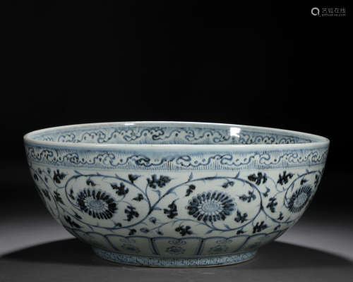 A Chinese Blue and White Chrysanthemum Scrolls Bowl