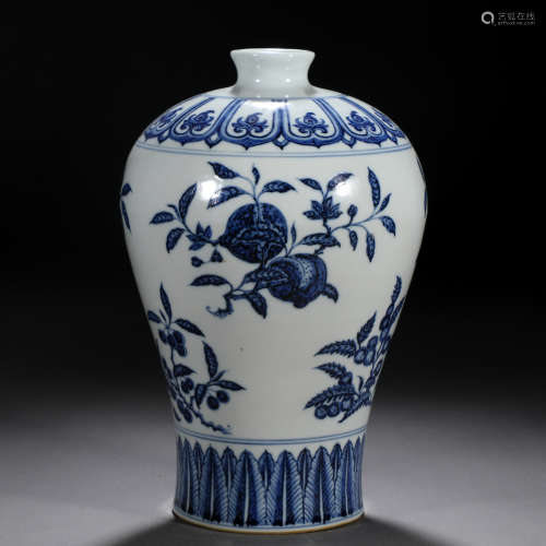 A Chinese Blue and White Fruits Vase Meiping