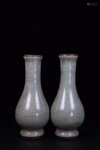 Pair of Chinese Ge Ware Porcelain Vases