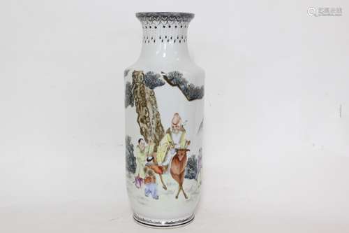 Chinese Famille Rose Porcelain Vase,Mark