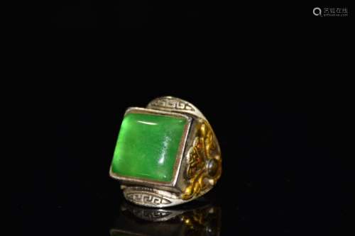 Chinese Ring w Green Stone