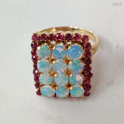 Opal Ring w 14K Gold