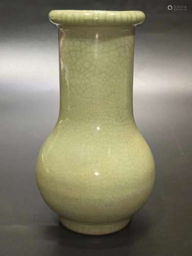 Chinese Longquan Vase