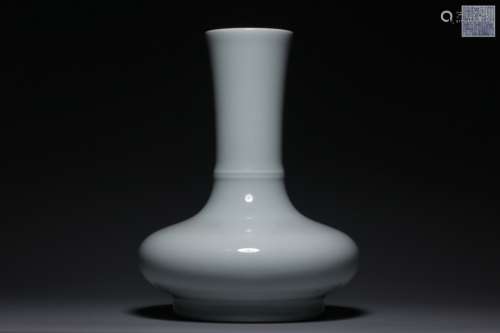 Chinese Celadon Glazed Porcelain Vase,Mark