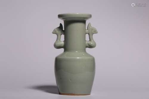 Chinese Longquan Vase