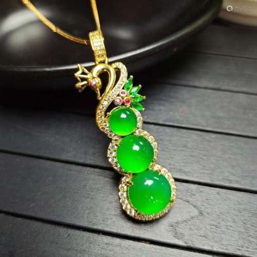 Chinese Spinach Jade Pendant Necklace