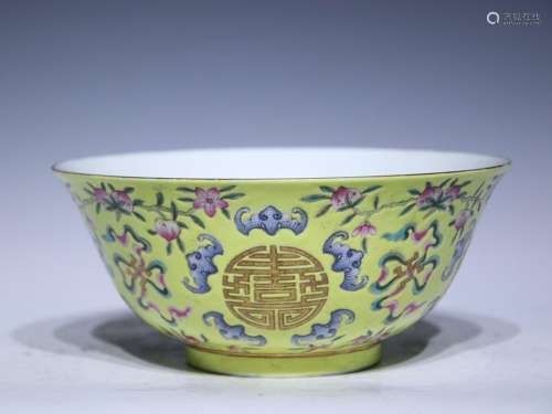 Qing Guangxu pastel yellow ground gold tuanshou bowl