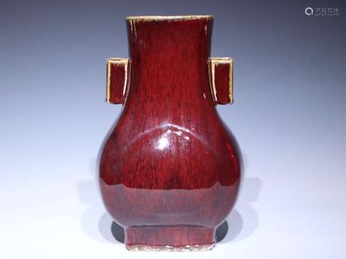 Qingguangxu red glaze through ear bottle