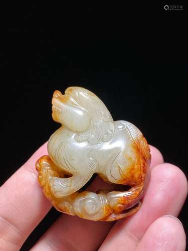 Yuanhetian Jade Seed Stepping on the Cloud Auspicious Beast