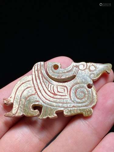 Jade deer shaped pendant of the Western Zhou Dynasty