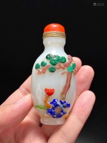 Hetian Jade Snuff Bottle in the Late Qing Dynasty