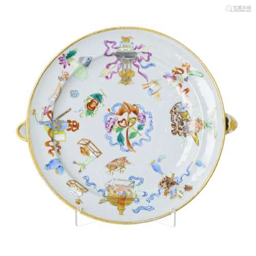 Chinese porcelain 'scholar attributes' rechaud plate, Daogua...