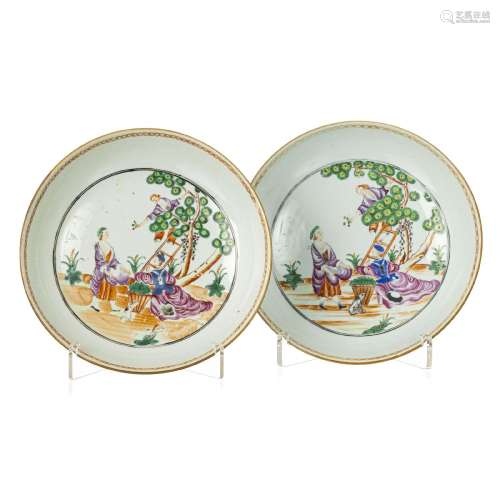 Pair of Chinese porcelain 'Cherry Pickers' bowls, Qianlong