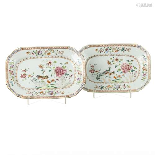 Pair Chinese porcelain serving platters, 'Peacock's Service'