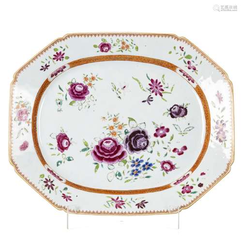 Large octagonal platter in Chinese porcelain, Qianlong