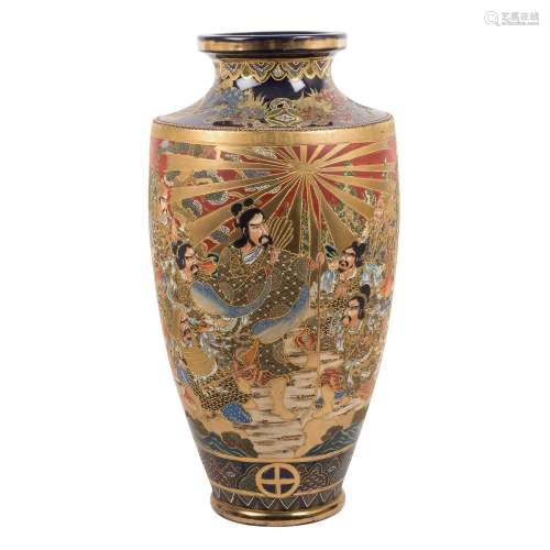 Vase à fond satsuma. JAPON, vers 1900. Forme ovoïde, col ren...