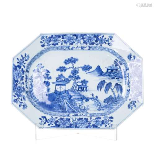 Chinese porcelain octagonal Canton plater