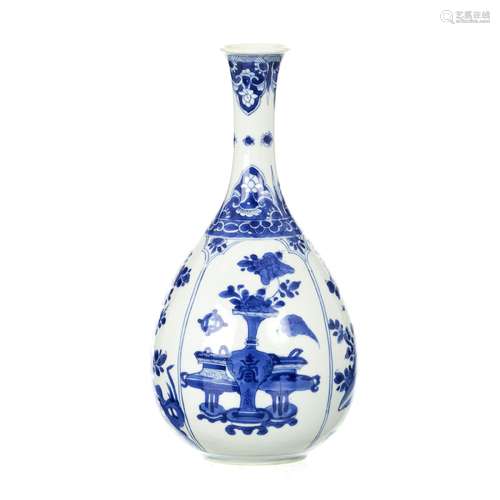 Chinese porcelain blue decorted bottle, Kangxi