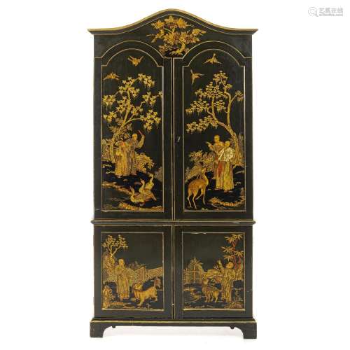 Chinoiserie lacquered Cabinet