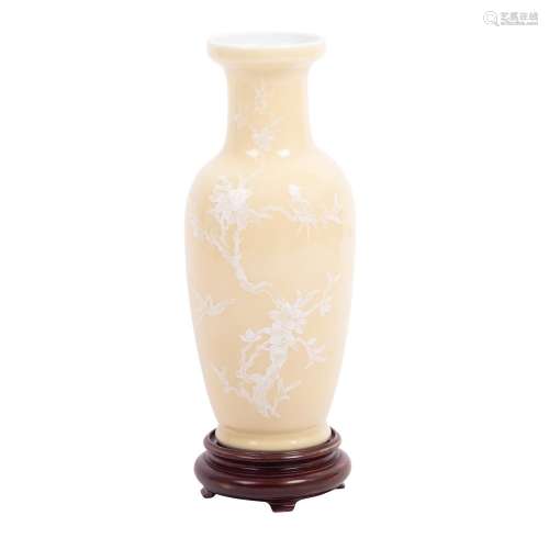Vase en porcelaine. JAPON, période Meiji (1868-1912), extéri...