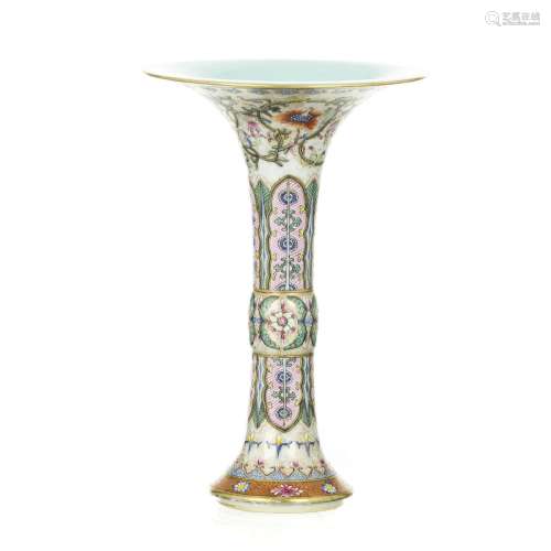 Chinese porcelain 'lotus' trumpet vase, Minguo