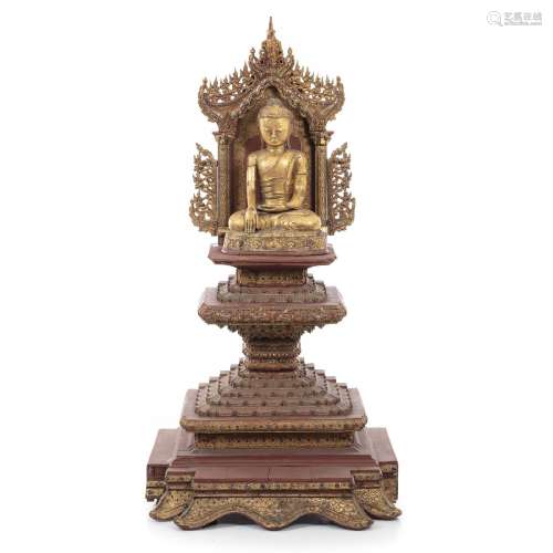 Large Mandalay lacquered wood altar and throne with Buddha S...