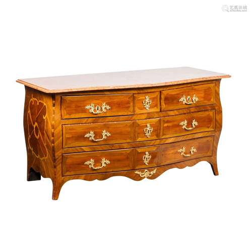 LOUIS XV COMMODE France, vers 1760/70, bois dur sur placage ...