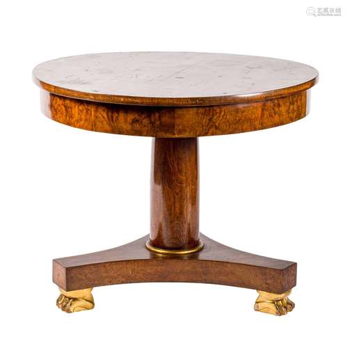 TABLE DE BIEDERMEIER SUR PIEDS DE CLAUES Allemagne du Nord, ...