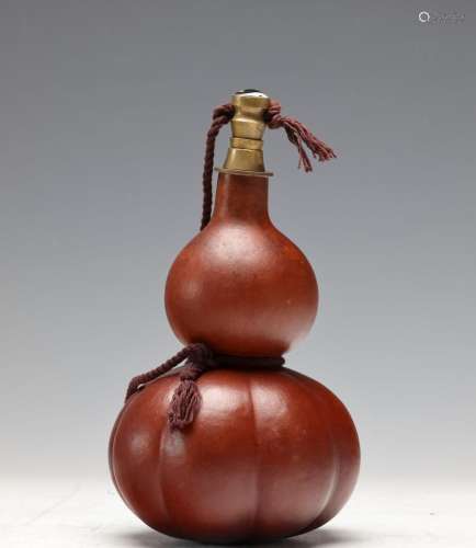 A BRASS MOUTH DOUBLE GOURD