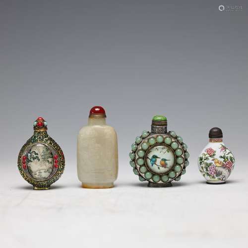 A SET OF SNUFF BOTTLES, CHINA, 20TH CENTURY