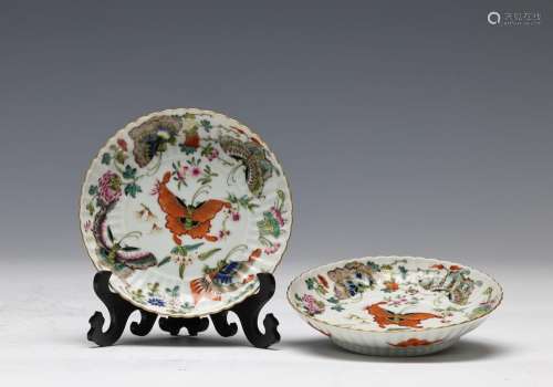 QING, PAIR OF FAMILLE ROSE MELON-RIDGED PLATES