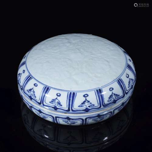 QING, BLUE AND WHITE FLOWER ENGRAVED INK STONE BOX