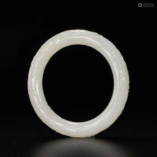 CHINESE QING DYNASTY HETIAN JADE BRACELET