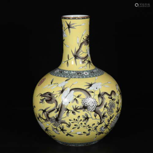 CHINESE QING DYNASTY CELESTIAL BALL BOTTLE