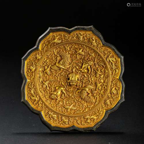 CHINESE TANG DYNASTY BRONZE MIRROR