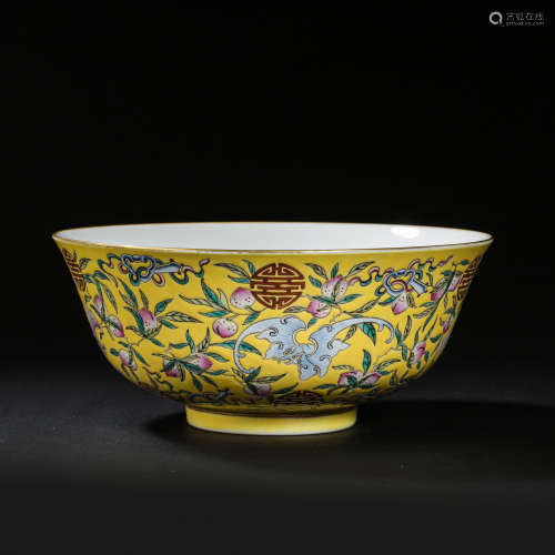 CHINESE LATE QING DYNASTY YELLOW GLAZED BOWL