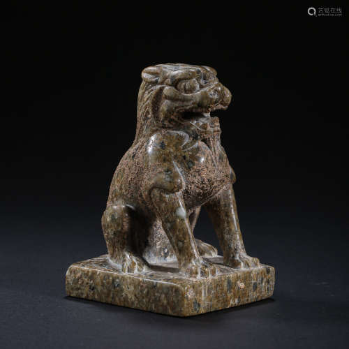 A 7TH CENTURY CHINESE TANG DYNASTY JADE LION