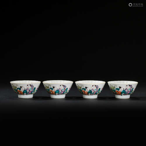 A SET OF JAPANESE FAMILLE ROSE TEA CUPS