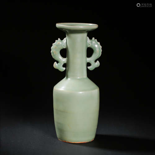 LONGQUAN WARE AMPHORA IN SOUTHERN SONG DYNASTY, CHINA
