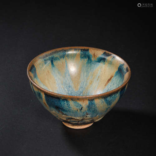 DURING THE SOUTHERN SONG DYNASTY, CHINA VARIABLE GLAZE CUP
