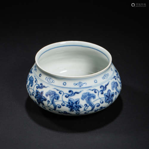 15TH CENTURY CHINESE MING DYNASTY YONGLE BLUE AND WHITE JAR