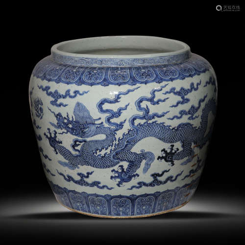 15TH CENTURY CHINA MING DYNASTY XUANDE BLUE AND WHITE DRAGON...