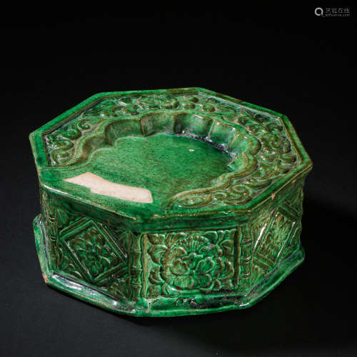 A GREEN GLAZED INKSTONE, TANG DYNASTY, CHINA, 7TH CENTURY