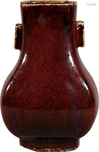 清·晚期红釉贯耳瓶