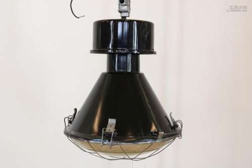 Zwartlak industriele hanglamp
