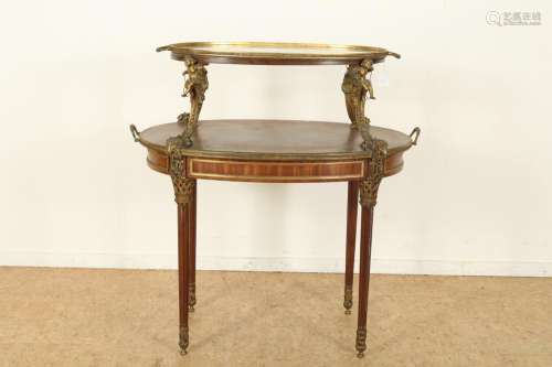 Mahonie gefineerd Louis XVI-stijl tafel